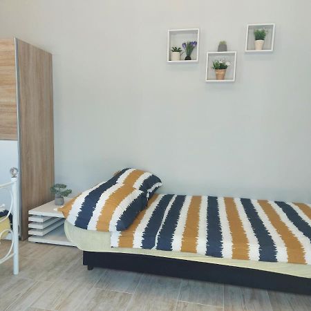 Studio Apartment Palmira Ližnjan Exteriör bild