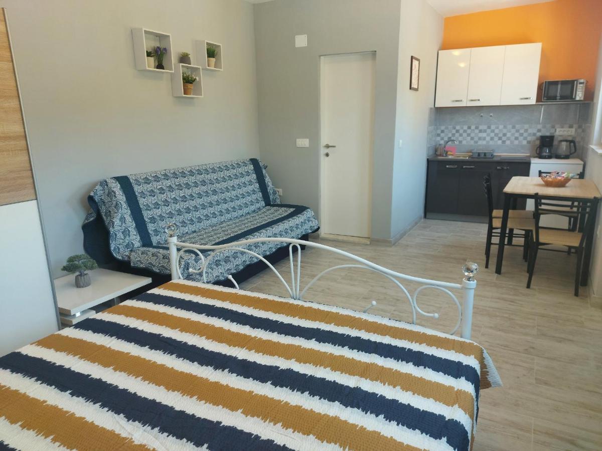 Studio Apartment Palmira Ližnjan Exteriör bild