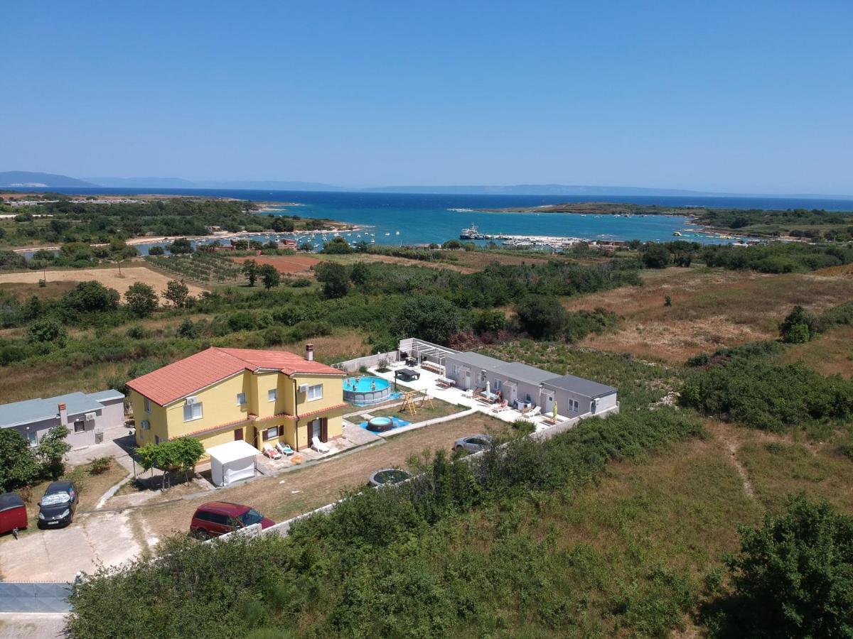 Studio Apartment Palmira Ližnjan Exteriör bild