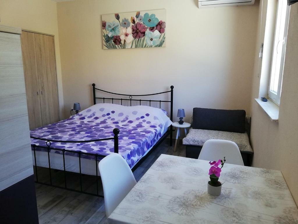 Studio Apartment Palmira Ližnjan Exteriör bild